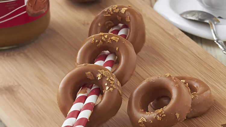 דונאטס בציפוי לוטוס