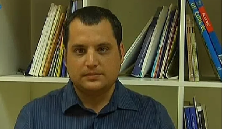 מקים קבוצת רכישה להפחתת דמי הניהול בקרנות הפנסיה