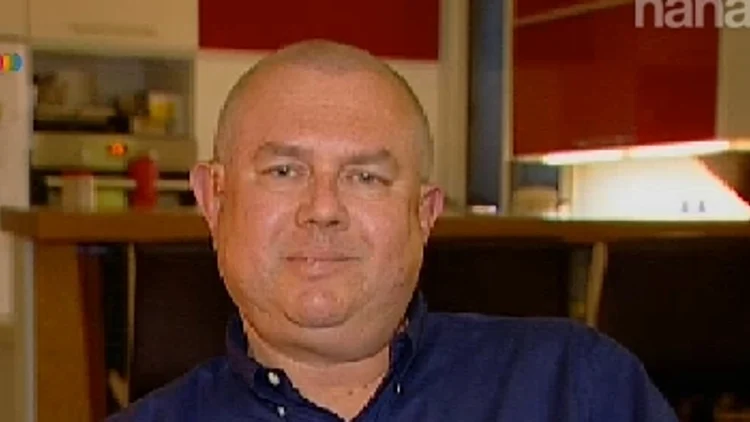 יזם. הקים אתר אינטרנט לקניה בהנחה תמורת מזומן