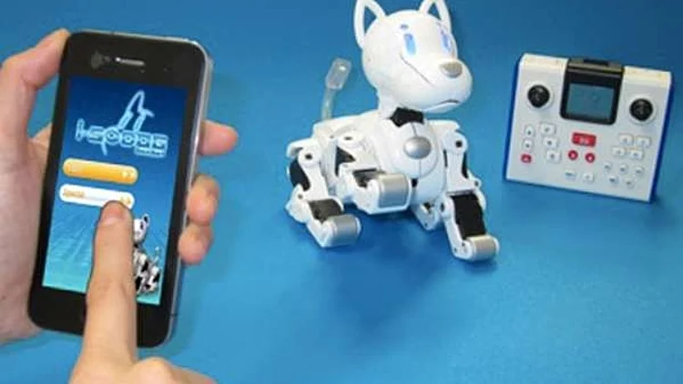גאדג'ט: כלב רובוטי שמופעל באמצעות הסמארטפון