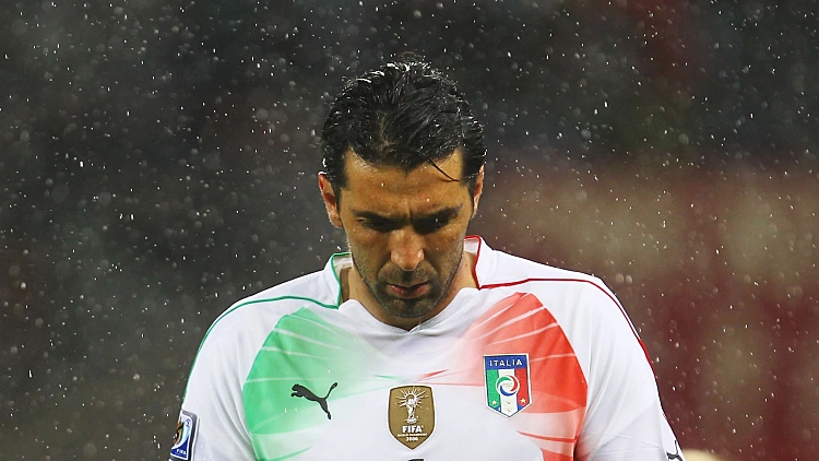 ג'יאנלואיג'י בופון שוער נבחרת איטליה