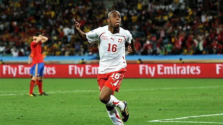 ז'לסון פרננדז מנבחרת שוויץ חוגג מול ספרד