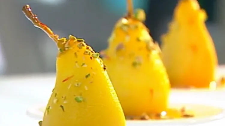 אגסים בסירופ עם פיסטוקים ומשקה יוגורט מתוך התוכנית של אהרוני 23.3.2011