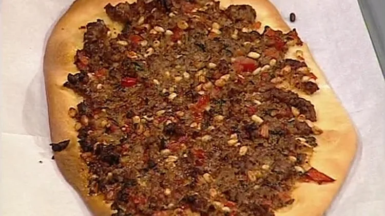 אהרוני מכין לחמעג'ון