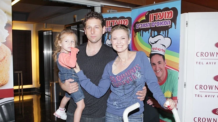 בהשקה של הDVD "מועדון המאפים הטובים"