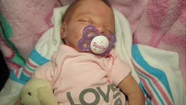 בובת ריבורן למכירה באיביי. ***** לא תינוק אמיתי.****