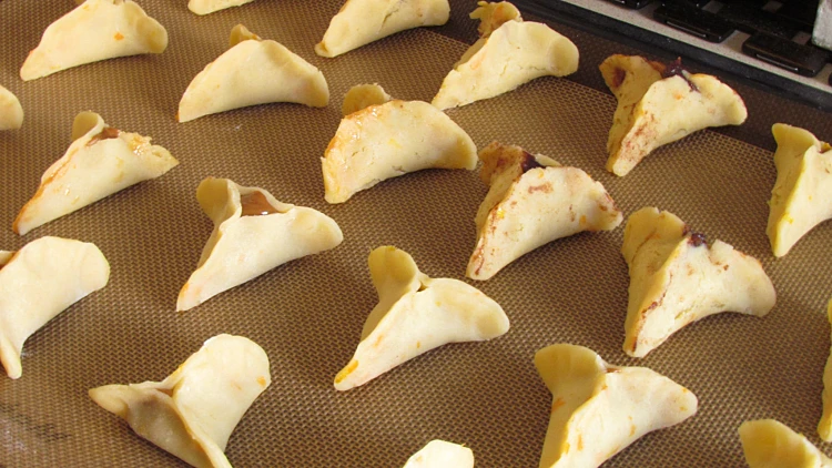 קולאז' אוזני המן בציפוי פריך