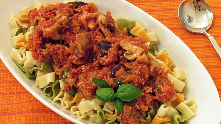 פסטה נפוליטנה עם טונה