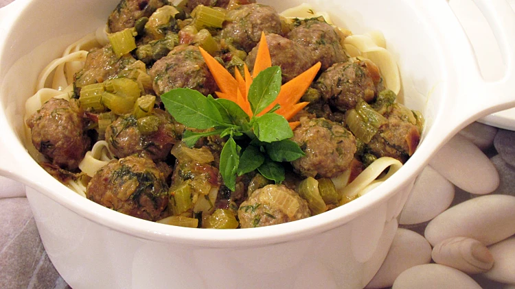 פסטה עם קציצות בשר