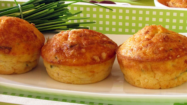 מאפינס קישואים עם גזר וגבינות