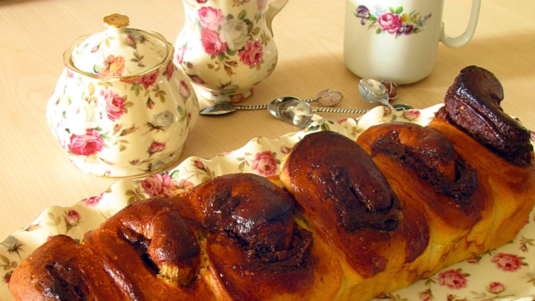 עוגת שמרים פרווה במילוי נוטלה