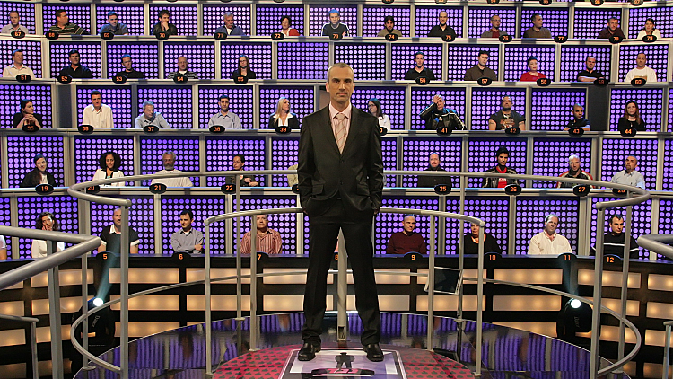 על הסט של התוכנית "1 נגד מאה"