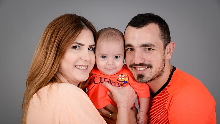 בייבי בום - מאי ושרון עם בנם