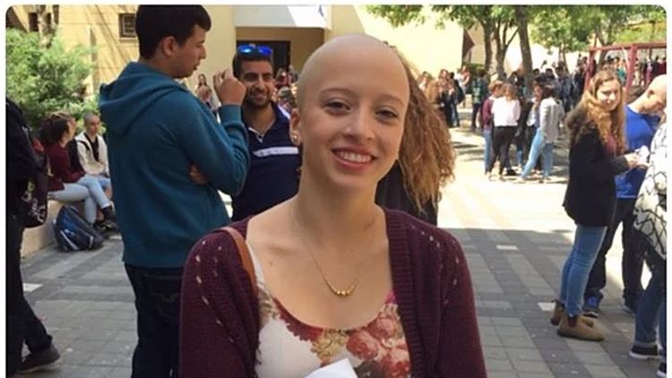 שכב שלמה גילחה ראשה לאות הזדהות