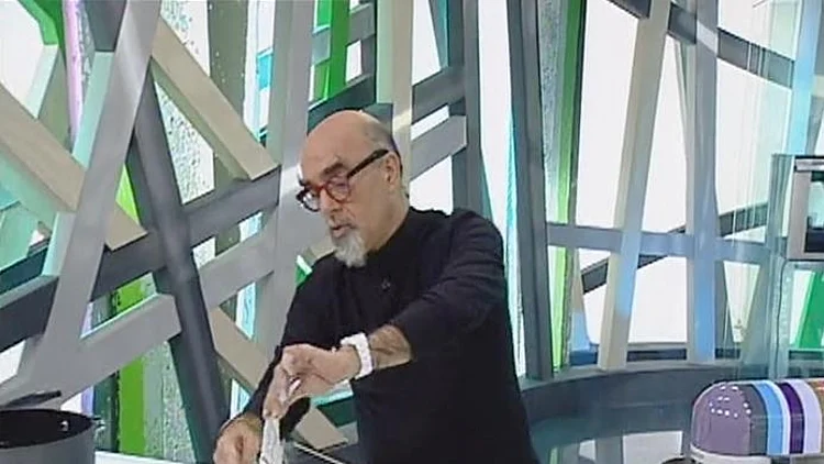 אהרוני מבשל 02.11.2010