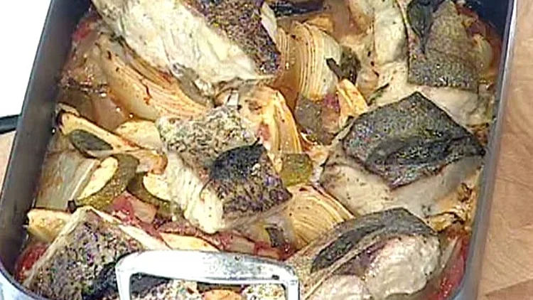 אהרוני מכין פילה אינטיאס אפוי עם ירקות