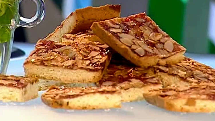 ריבועי ריבה ושקדים מתוך התוכנית של אהרוני 9.2.2011