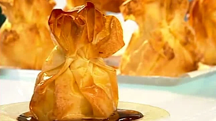 אגסים עטופים בבצק פילו מתוך התוכנית של אהרוני 26.1.2011