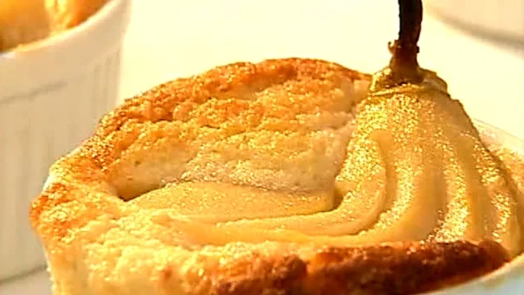 אגסים אפויים בקרם שקדים מתוך התוכנית של אהרוני 26.1.2011