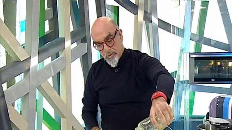 אהרוני מבשל 03.10.2010