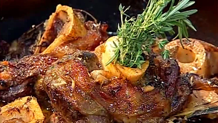 אוסובוקו בבירה וירקות שורש מתוך התוכנית של אהרוני 13.1.2011