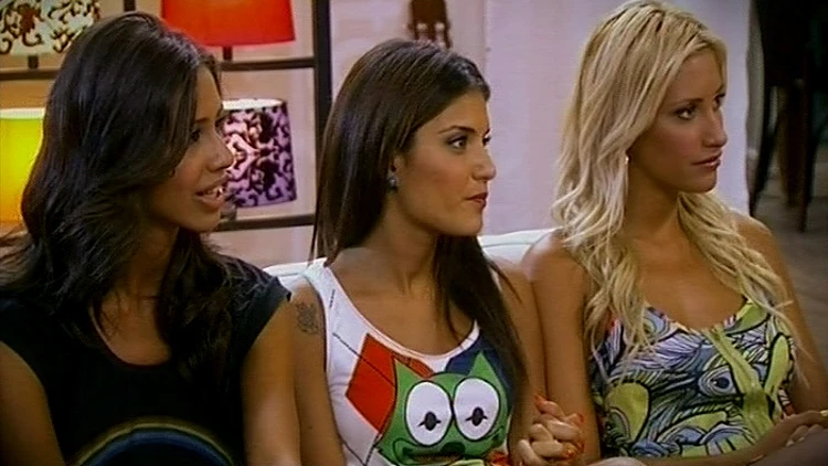 סהר, ליטל וענבל, היפה והחנון, היפה והחנון 2, עונה שנייה, פרק 15