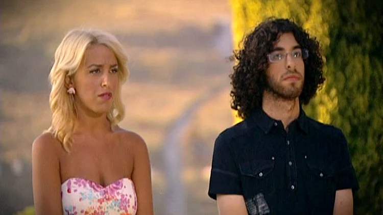 רם וכריסטין כורתים ברית עם חופית ואלון מתוך פרק 5, 7.12.10