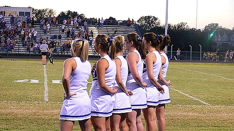 מעודדות בית ספר