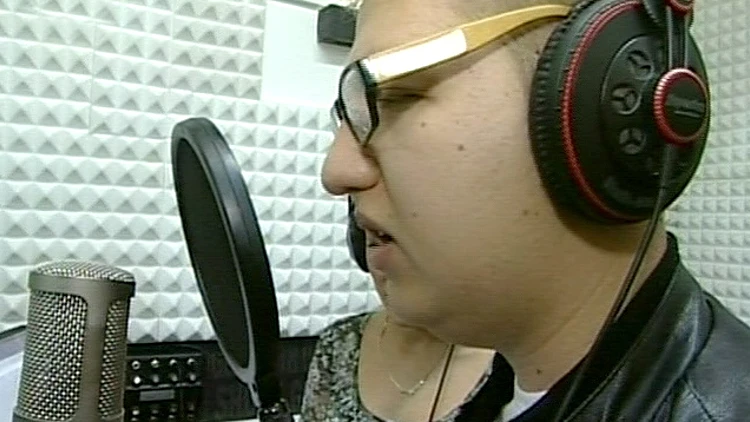 אלכס מתוך גמר היפה והחנון 2