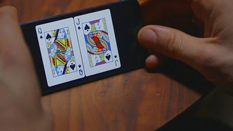 אפליקציה למשחק קלפים באייפון / אייפד