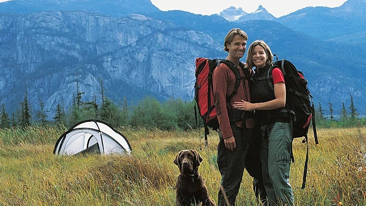 זוג מטיילים