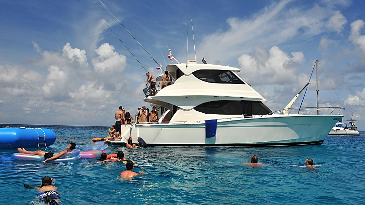 יאכטה בבנקוק