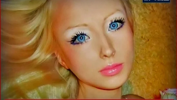 ולריה מאוקראינה שנראית כמו ברבי