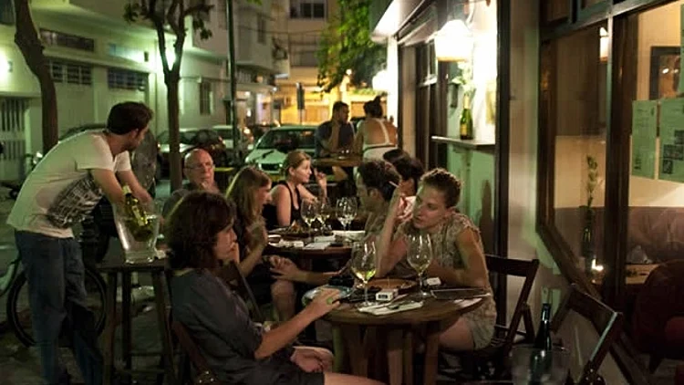 בר היין מתושלח, כתבה על ברי יין מתחם עולם היין תמונה בגודל מותאם אישית, ותמונה ראשית ולהפניות בכתבה על איך לשתות