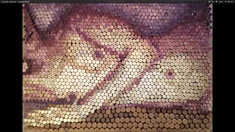 אמנות מפקקי יין של האמן קונראד אנגלהארט