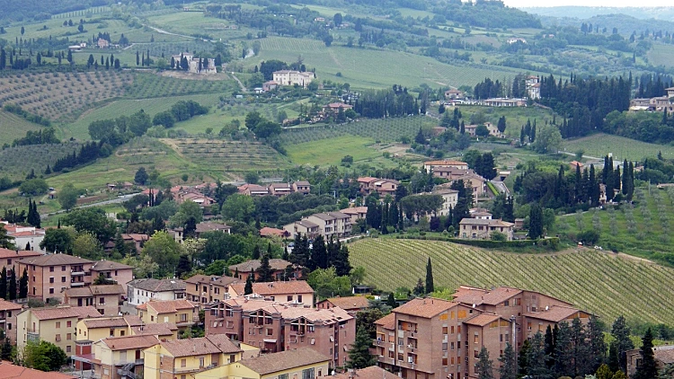 תמונה של סאן ג'מיניאנו בטוסקנהלכתבה על טיול יין באזור תמונה ראשית ולהפניות