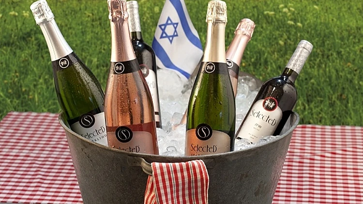 הרבה יינות לכתבה על הקשר בין יין לבריאות לאורך ההיסטוריה - תמונה ראשית ולהפניות מתחם עולם היין