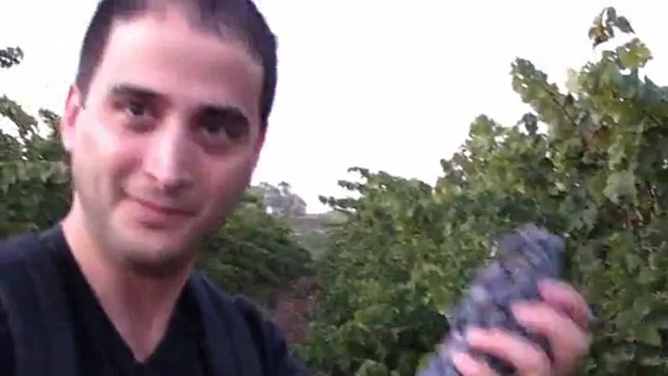 תמונה של הבלוגר צחי רוזנבלום, עולם היין תמונה להפניות