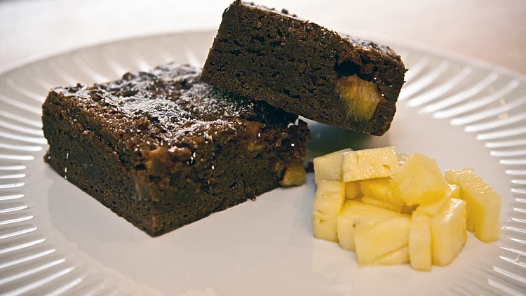 בראוניז שוקולד עם אננס תמו נה ראשית ולהפניות מדור עולם היין