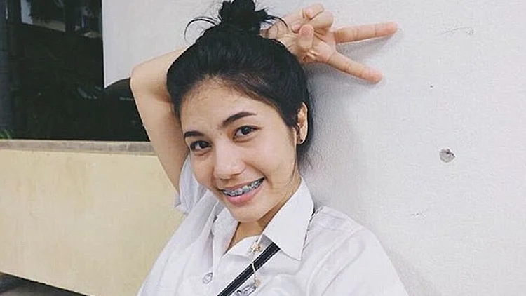 תוך חצי שנה זכתה הסטודנטית החנונית בתחרות יופי