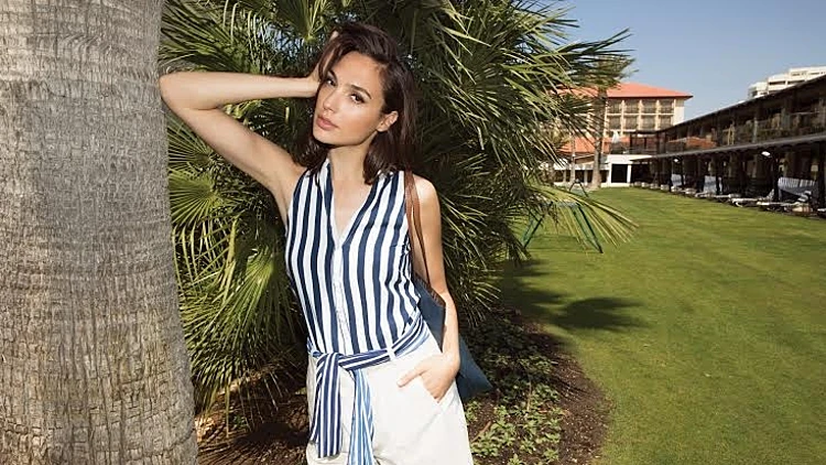 עצמאות בסטייל: שיק פסים כחול לבן