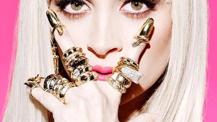 תכשיטים טבעת על האצבע