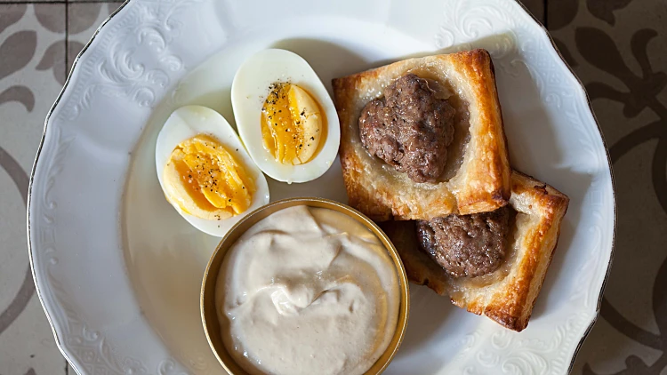 ספיחה • מאפה בשר בתיבול סורי