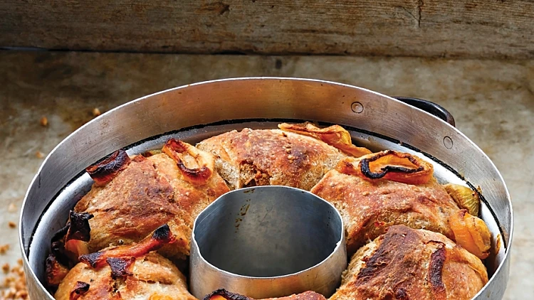 לחמניות כוסמת ובצל צלוי