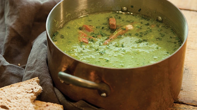 מרק אפונה שבדי מתוך גליון ינואר 2013 של על השולחן