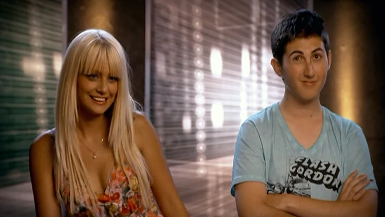 שיר ישר וראובן פלקוביץ, היפה והחנון 3