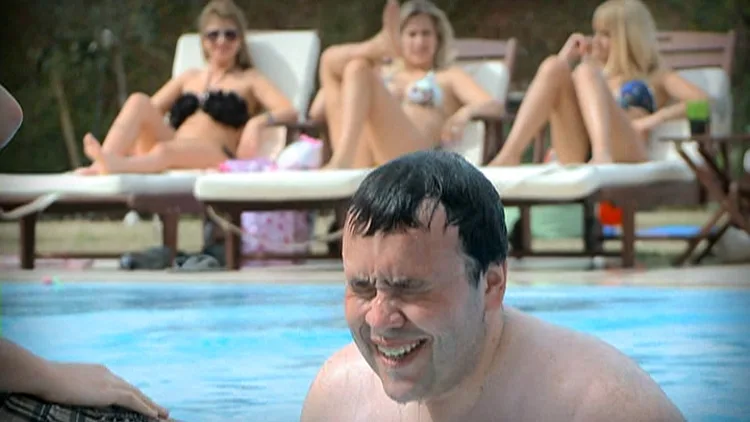 יבגני בולוטין מתוך היפה והחנון 3