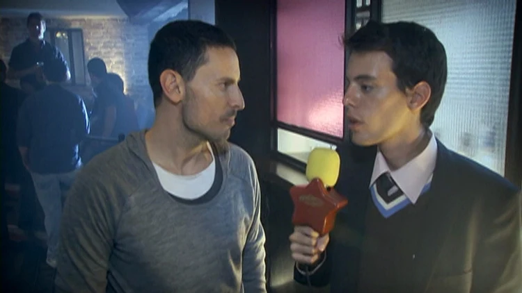 אדי אלון מתוך היפה והחנון 3