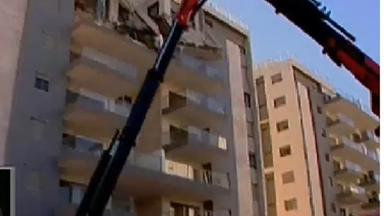 קריסת מרפסות בפרוייקט מגורים של גינדי השקעות