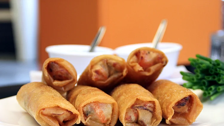 אגרול במילוי עוף וירקות